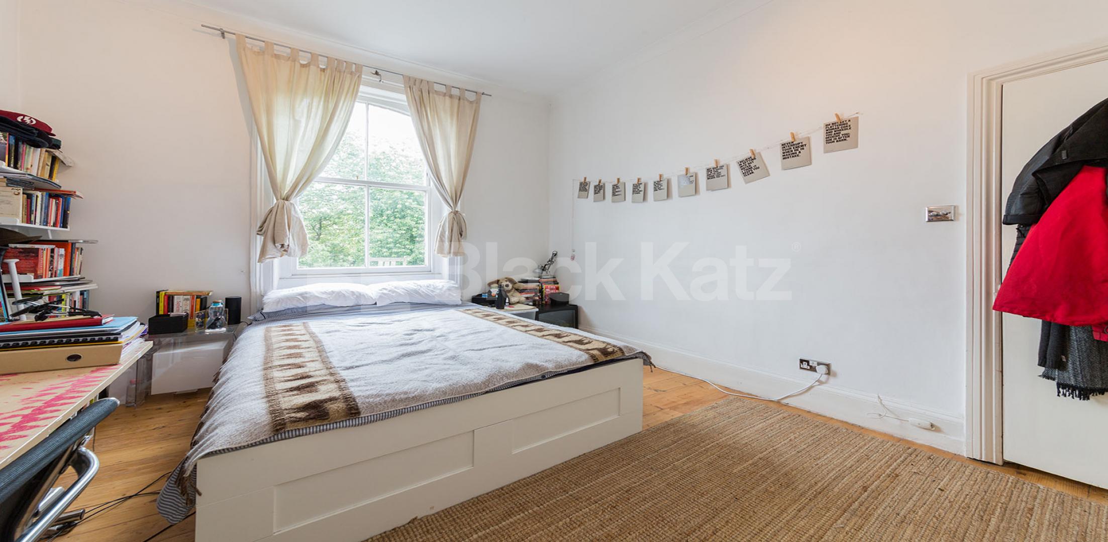 			3 BED MAISONETTE!, 3 Bedroom, 1 bath, 1 reception Maisonette			 Woodstock Road, FINSBURY PARK